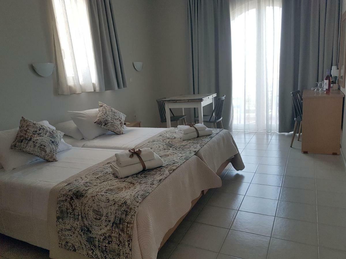 דירות פליראקי Miva Sea View מראה חיצוני תמונה